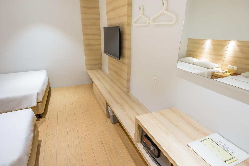 Chambre Triple Supérieure (Sans Fenêtre)