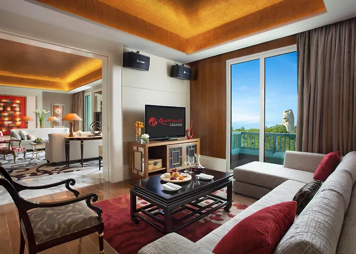 Casino hotel: Resorts World Sentosa - Hotel Michael